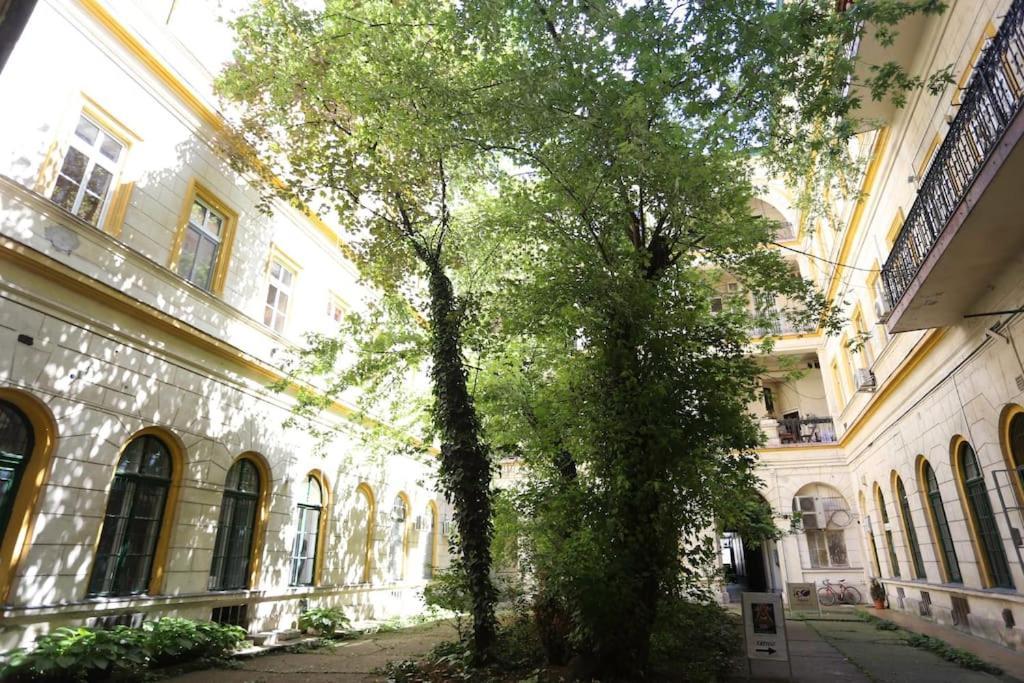 Quiet Home At Synagogue Budapeste Exterior foto